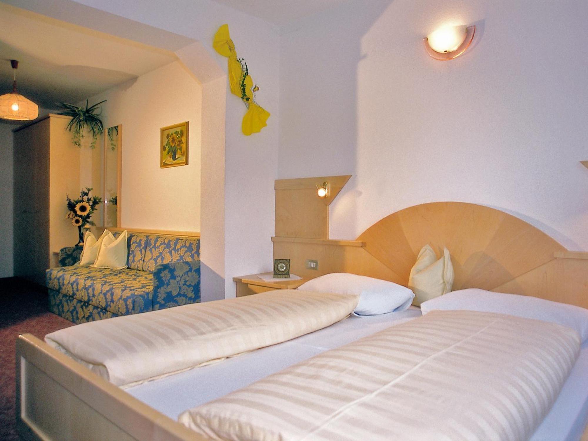 Hotel Gisserhof Ahrntal Room photo
